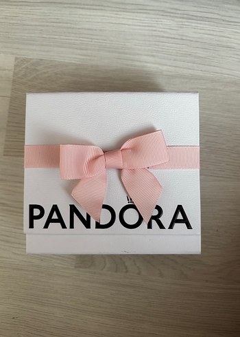 Beden Pandora Işıltılı Pavé Tenis Bileklik
