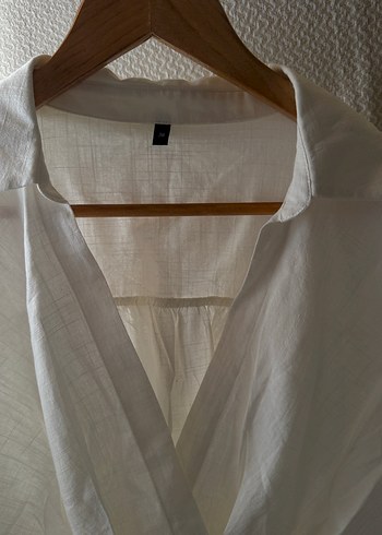 Beyaz Keten V Yaka Kısa Kollu cropGömlek - Görsel 2