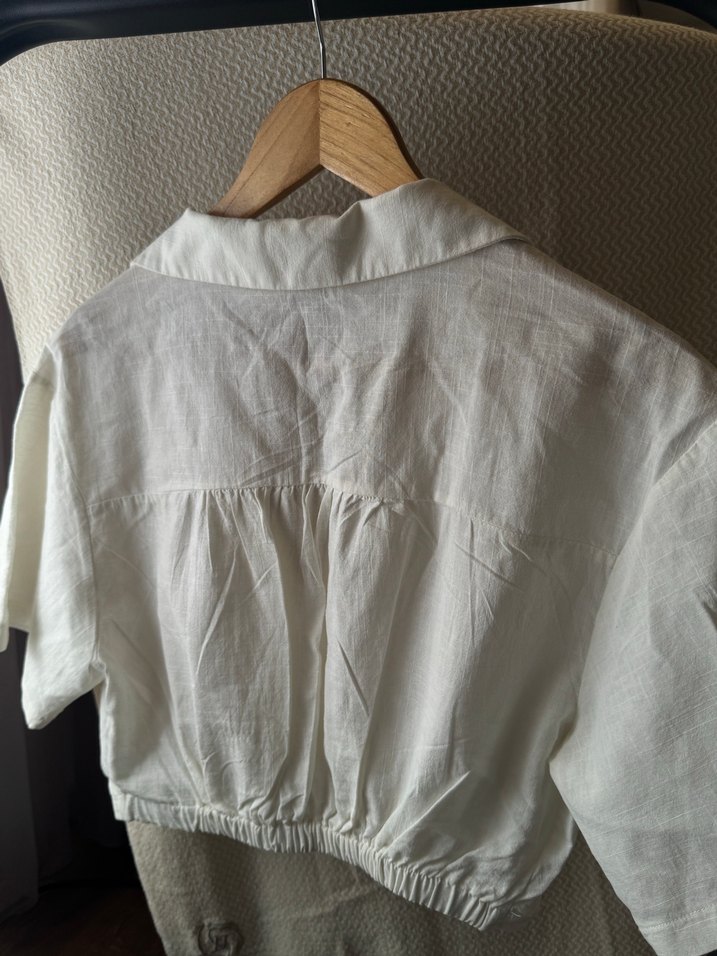 Beyaz Keten V Yaka Kısa Kollu cropGömlek - Görsel 4
