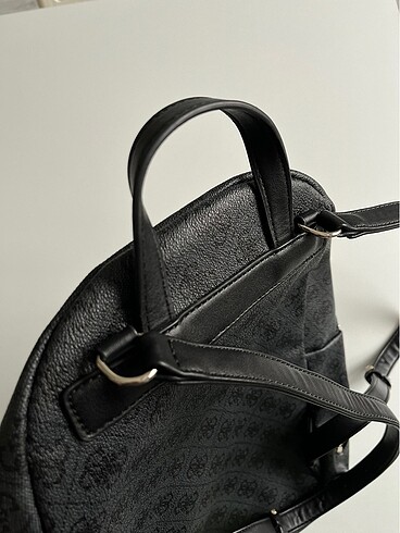 Guess Monogram Kadın Sırt Çantası - Görsel 5
