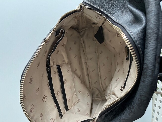 Guess Monogram Kadın Sırt Çantası - Görsel 9