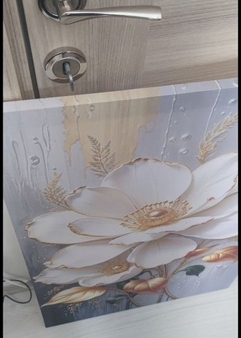 Beyaz Çiçek Desenli Dekoratif Tablo