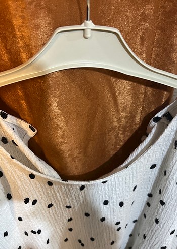 Düğmeli Puantiyeli Kısa Kollu Mini Bluz - Görsel 5