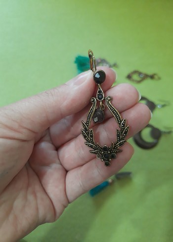 Accessorize Nakışlı Yeşil Püsküllü Mini Bohem Küpeler