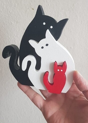 Üçlü kedi ailesi