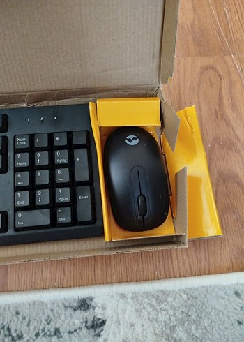  Beden Renk Everest Kablosuz Klavye ve Mouse Seti KM-2510