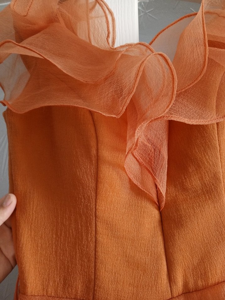 Turuncu Uzun Kat Katlı Straplez Abiye Elbise - Görsel 4