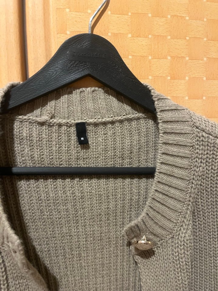 gold düğmeli hırka - Görsel 3