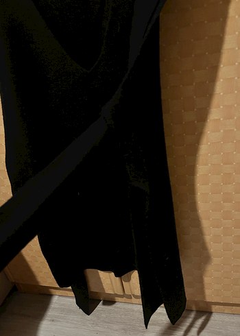 Siyah Süet V Yaka Kadın Süveter - Görsel 3