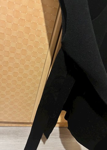 Siyah Süet V Yaka Kadın Süveter - Görsel 2