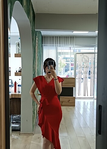 Volon detaylı kırmızı abiye elbise 