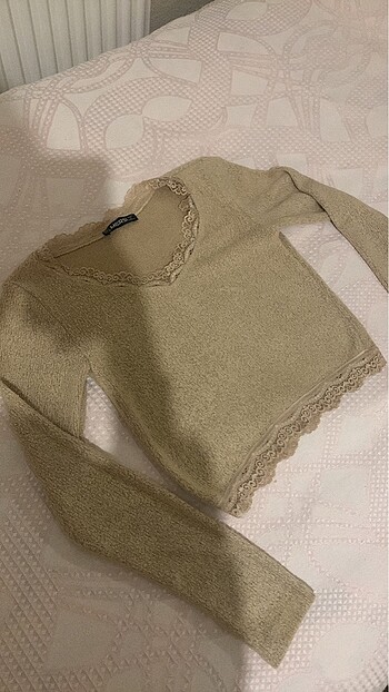 dantel detaylı crop bluz