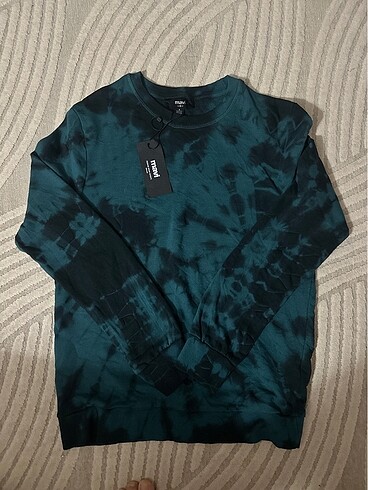 Sweattshirt