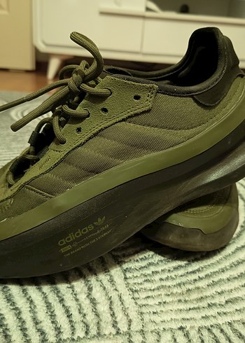 Adidas Haki Sneaker