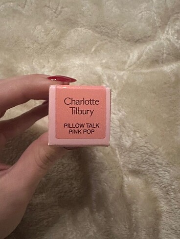 Diğer charlot tilbury allık