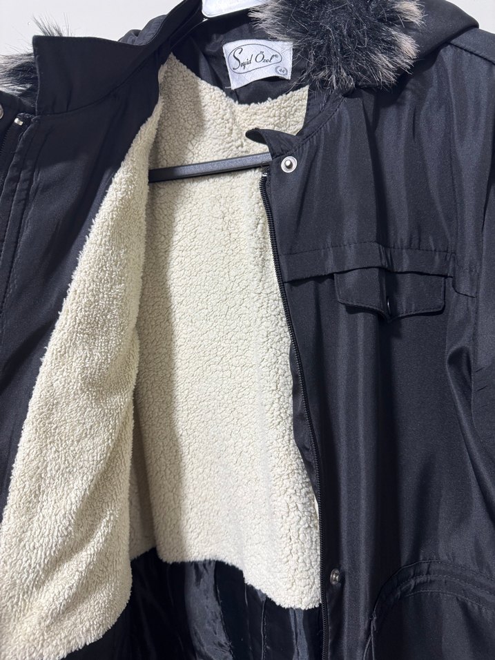 Siyah Uzun fermuarlı Kadın Mont - Görsel 4