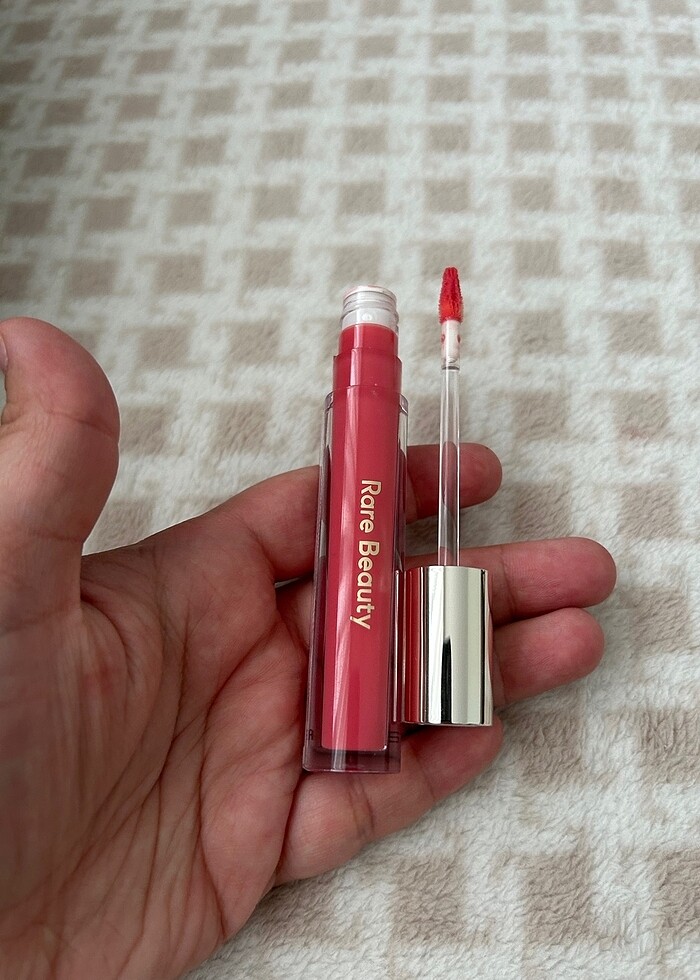 Rare Beauty Lip Balm Gloss - Görsel 3