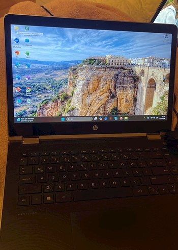 Siyah 2'si 1 Arada Dizüstü Bilgisayar - Görsel 5