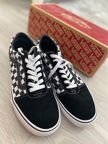 43 Beden Sneaker ayakkabı