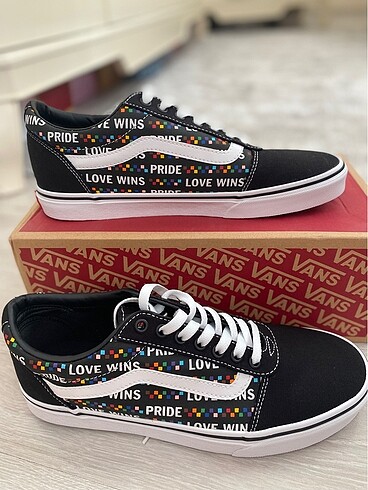 43 Beden Sneaker ayakkabı