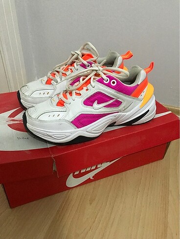 Nike m2k tekno turuncu pembe