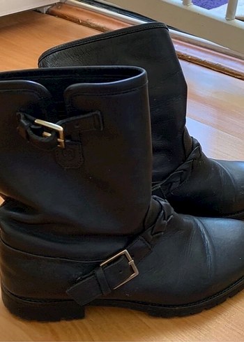 38 Beden Massimo dutti Siyah Deri Tokalı Biker Bot