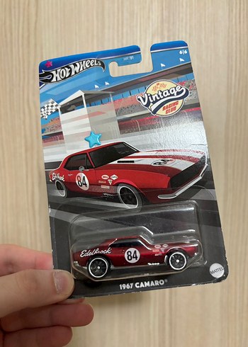 Hotwheels 1967 Camaro Chase