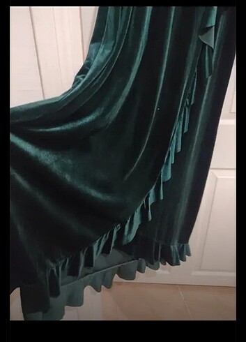 Kadife yeşil abiye - Görsel 2