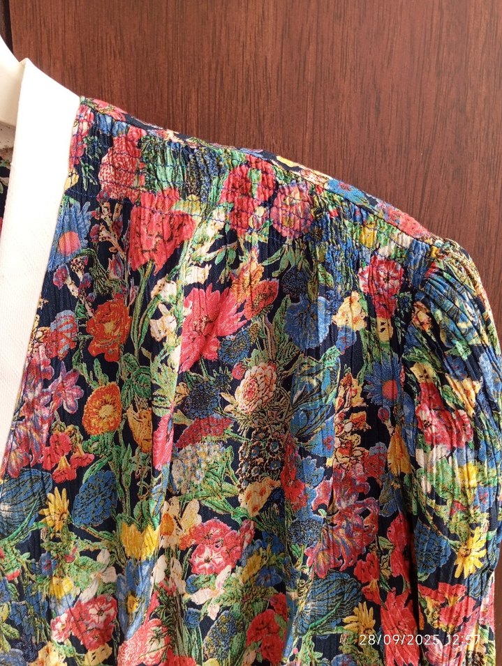 Çiçek Desenli Bohem V Yaka Gömlek - Görsel 5