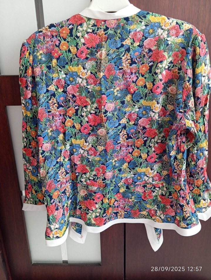 Çiçek Desenli Bohem V Yaka Gömlek - Görsel 3