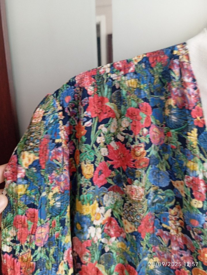 Çiçek Desenli Bohem V Yaka Gömlek - Görsel 4