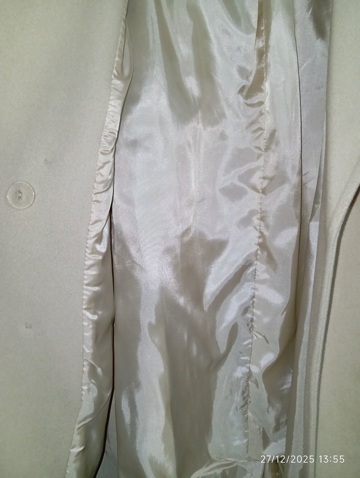 Bej Uzun Kemerli Kadın Kaban - Görsel 4