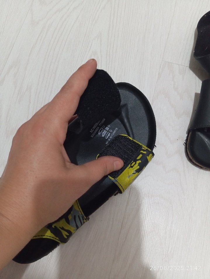 Sarı Yılan Desenli Erkek Çocuk Sandalet - Görsel 4