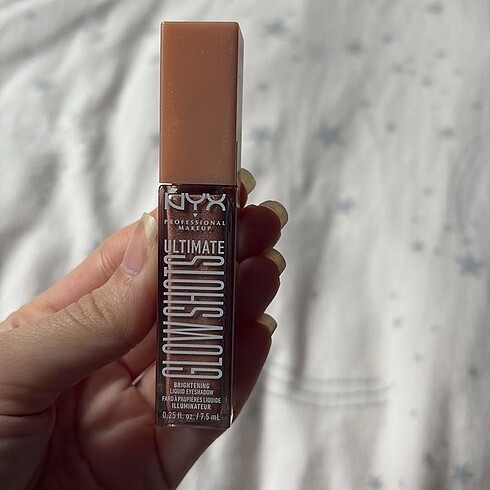 Nyx likit far