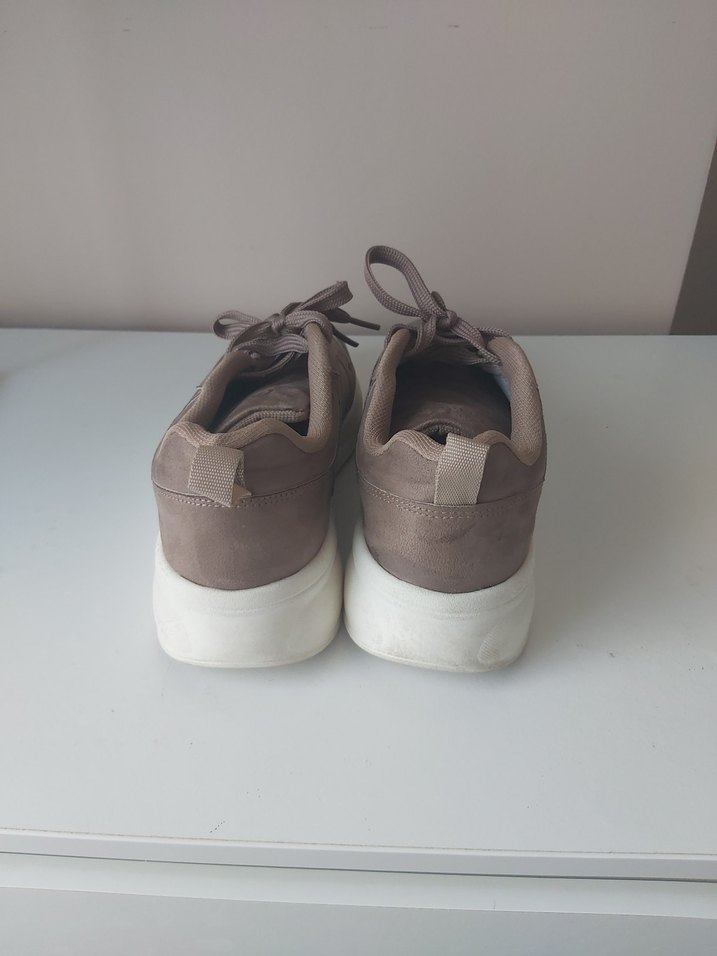 Bej Dolgu Topuklu Süet Kadın Spor Ayakkabı - Görsel 4