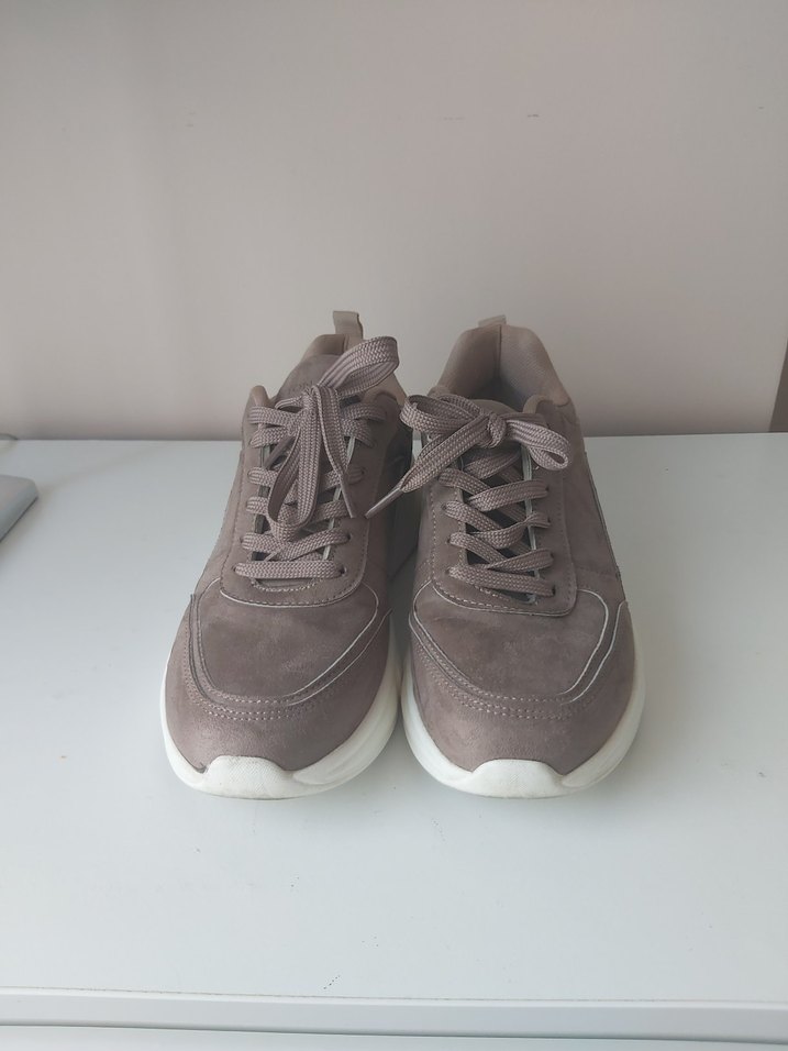 Bej Dolgu Topuklu Süet Kadın Spor Ayakkabı - Görsel 3