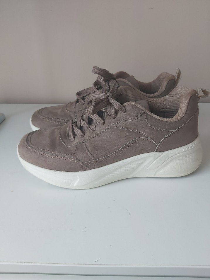 Bej Dolgu Topuklu Süet Kadın Spor Ayakkabı - Görsel 2