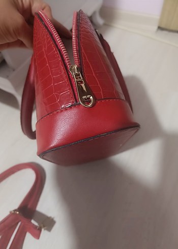 Kırmızı Parlak Deri Yılan Desenli Kadın Çanta - Görsel 5