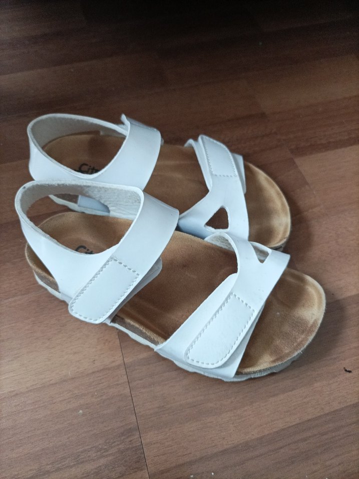 Kız Beyaz Tokalı Rahat Sandalet - Görsel 2