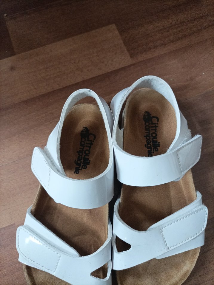 Kız Beyaz Tokalı Rahat Sandalet - Görsel 3