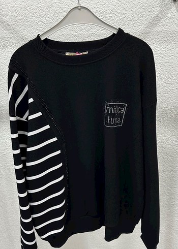 Siyah Çizgili Sweatshirt