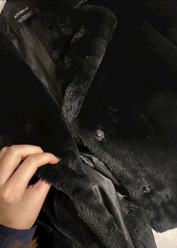 Pull and Bear Siyah Kadın Peluş mont