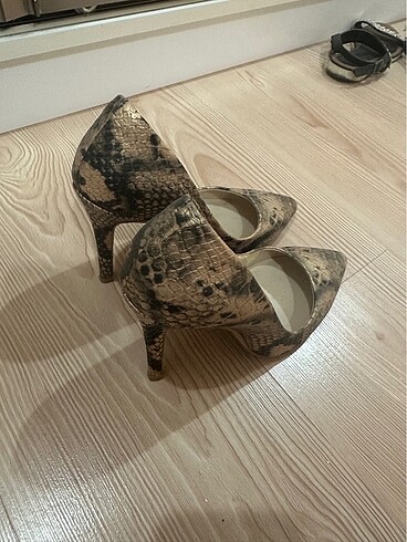 37 Beden Stiletto ayakkabı topuklu