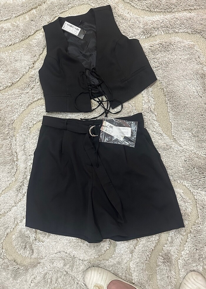 Yelek 42 beden şort 44 beden - Görsel 4