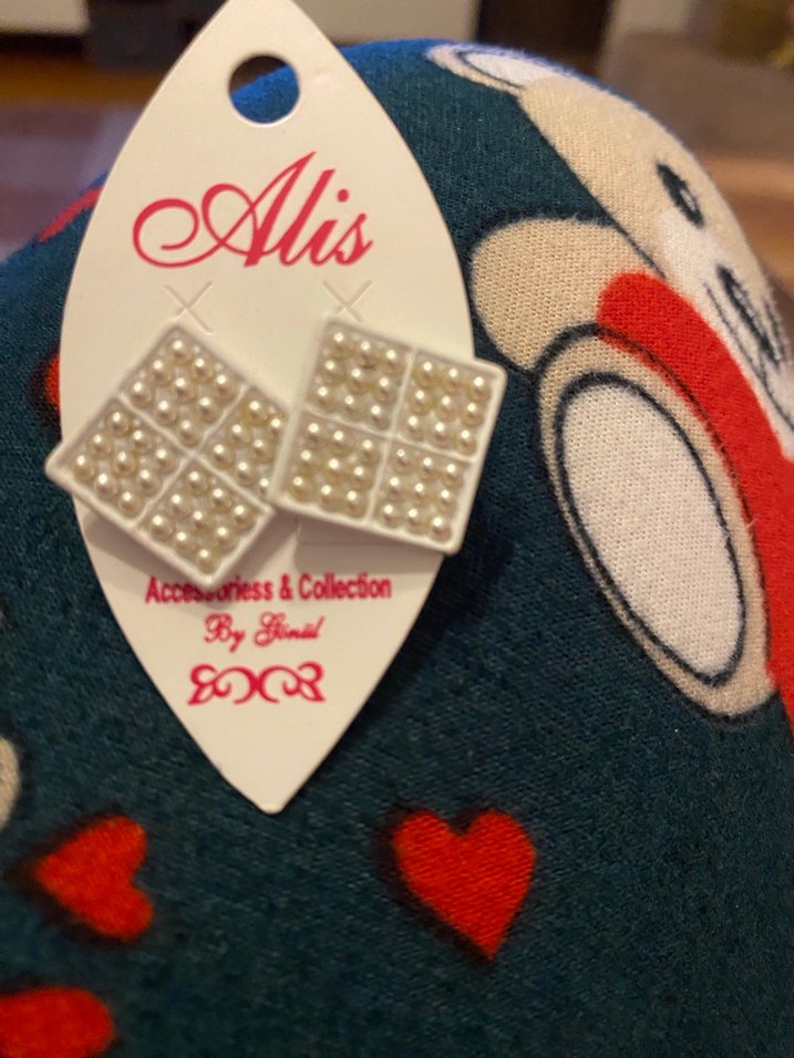 Minik inci detaylı Kadın Küpe - Görsel 2