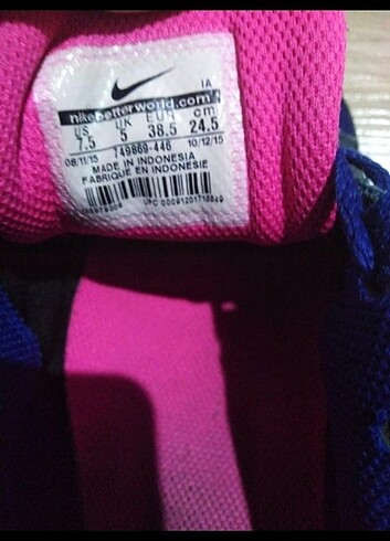 38,5 Beden Nike kadın spor ayakkabı