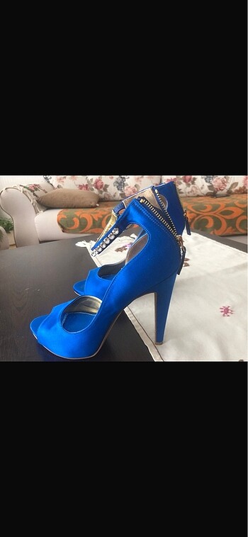 38 Beden Nine West abiye saten taşlı ayakkabı, harika bir model