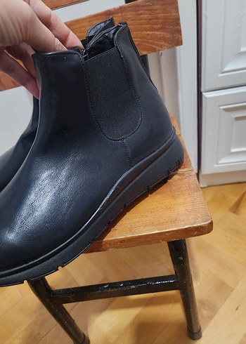 Siyah Deri Kadın Topuklu Bot - Görsel 3