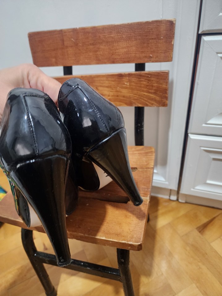 Parlak Siyah Tokalı Stiletto Topuklu Kadın Ayakkabı - Görsel 3