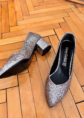35 Beden Parlak Bej Stiletto Topuklu Abiye Ayakkabı